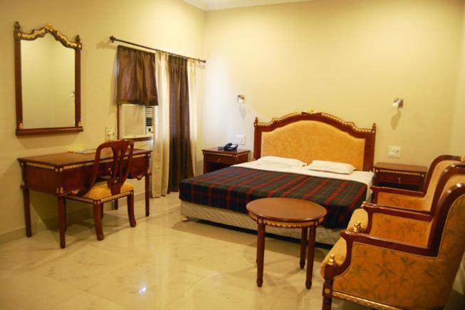 Alka Hotel Udaipur Szoba fotó